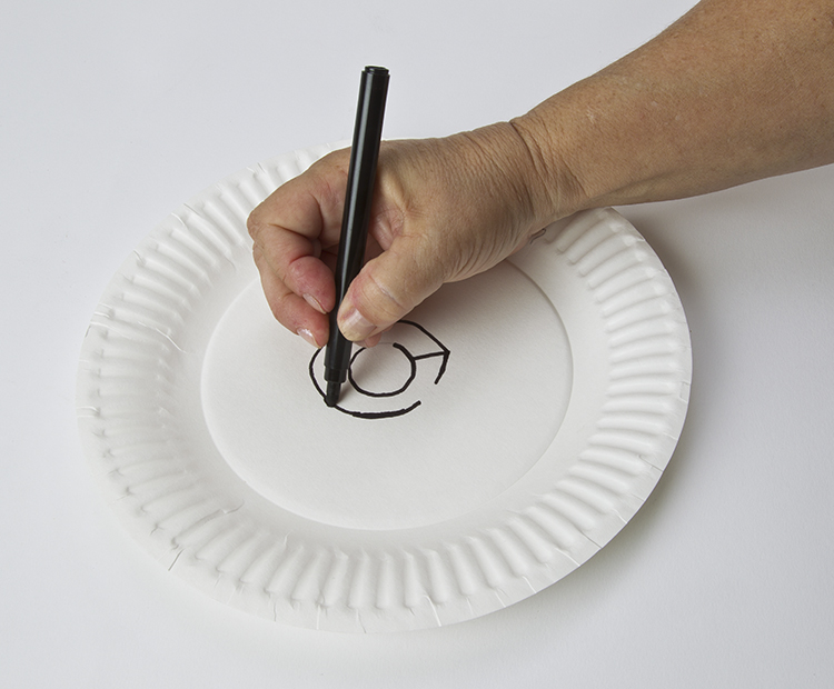 Drawing at center of plate